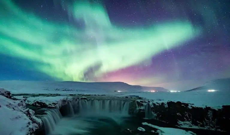 Viajar económicamente a Islandia