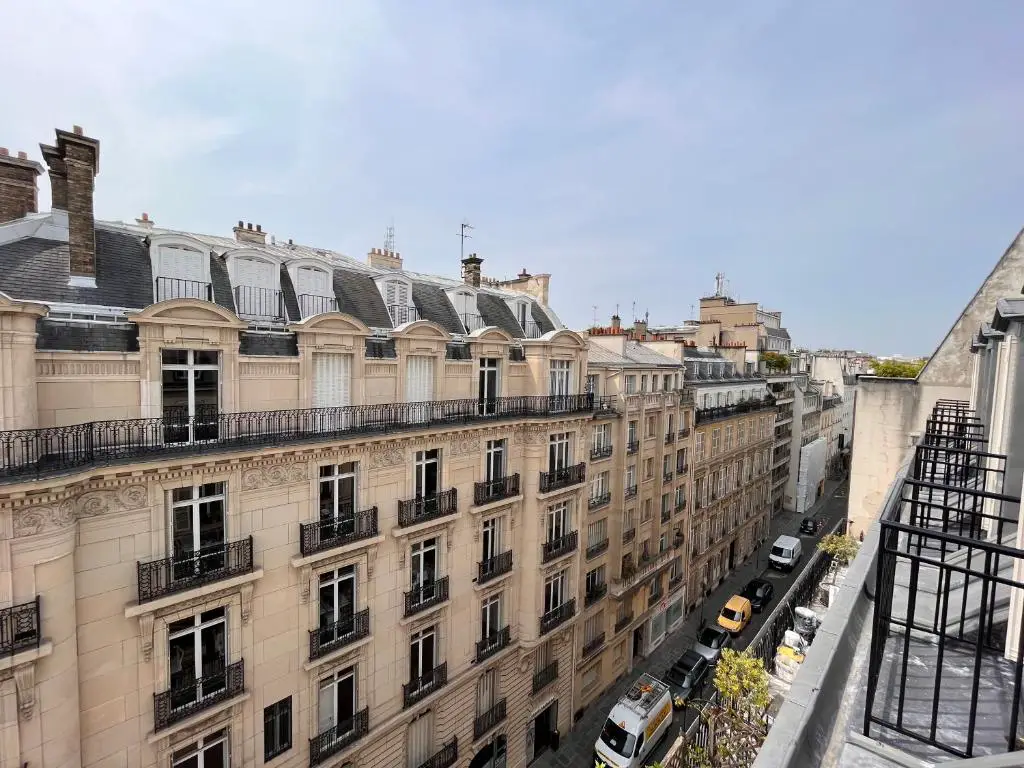 HOTEL EN PARIS