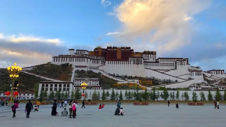 Cómo llegar a Lhasa: mejores rutas y consejos de viaje