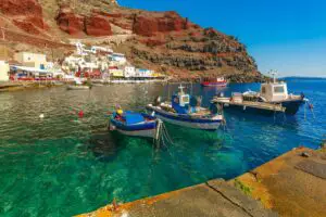 Explora la Historia y la Cultura de las Islas de Atenas, Santorini y Creta