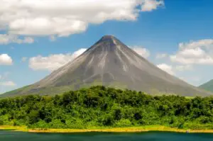 Costa Rica: Explora Arenal, Monteverde y Manuel Antonio en un itinerario de 8 días