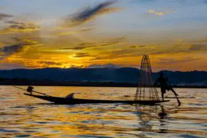 Descubre cómo llegar al lago Inle en Myanmar