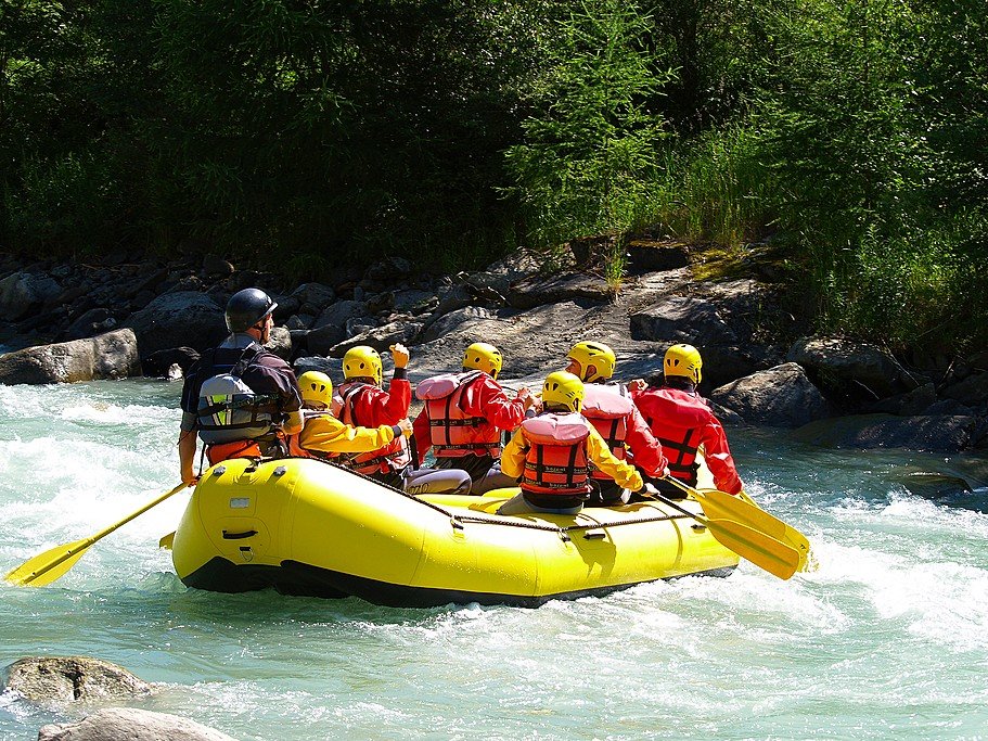 5 mejores tours de rafting en Costa Rica