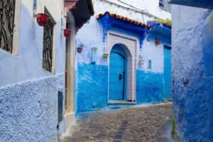 Explora la hermosa y pintoresca ciudad blanca de Marruecos mejor con nuestras rutas y consejos