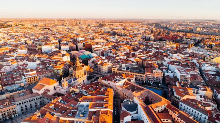 Málaga a Madrid: mejores rutas y consejos de viaje