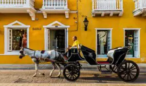 Días en Cartagena, visita a la ciudad colombiana, arquitectura colonial, islas cercanas, mejores consejos para visitar