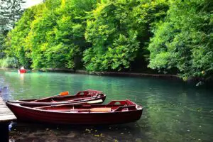 Piran al Parque Nacional de los Lagos de Plitvice: mejores rutas y consejos de viaje