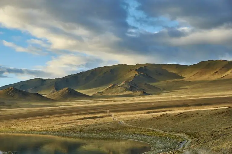 Aspectos destacados de Mongolia: Ulaanbaatar, Parque Nacional Terelj, dunas de arena cantantes y más – 10 días