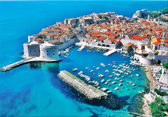 10 lugares turísticos únicos para visitar en Dubrovnik, Croacia.
